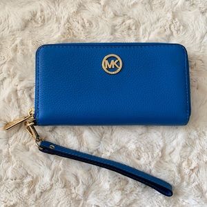 Michael Kors Wrislet Wallet